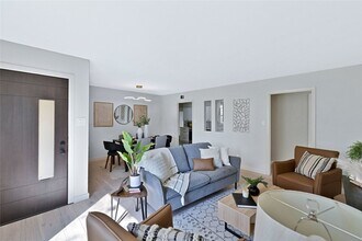 10506 Sandra Lynn Dr in Dallas, TX - Building Photo - Building Photo