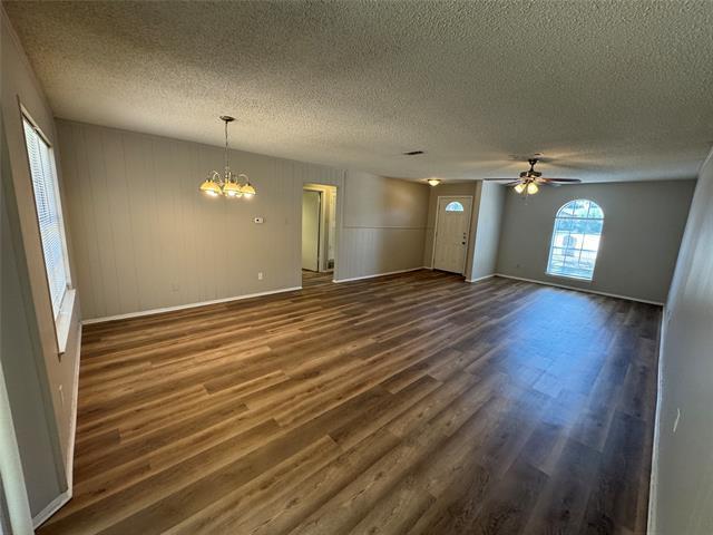 9 W Sharon Dr in Krum, TX - Building Photo - Building Photo