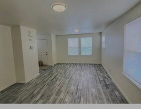 10559 East Ct in Oakland, CA - Building Photo - Building Photo