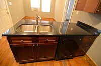 1210 Henry St photo'