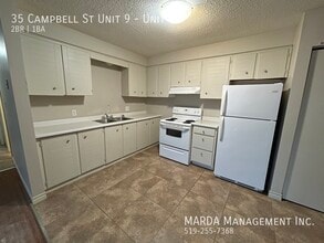 35 Campbell St in Chatham, ON - Building Photo - Building Photo