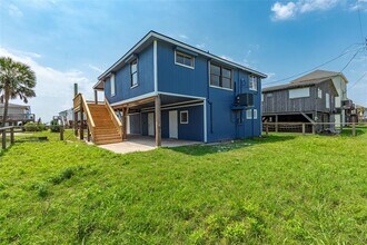 12928 John Reynolds Rd in Galveston, TX - Building Photo - Building Photo
