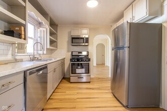 1730 E 75th St in Indianapolis, IN - Building Photo - Building Photo