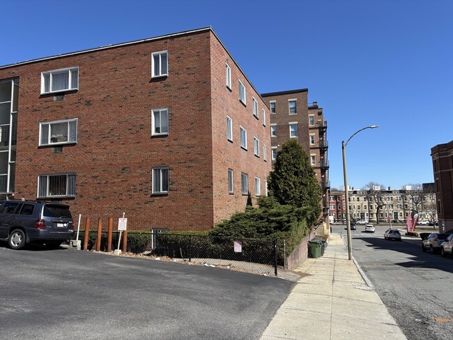 7 Scottfield Rd, Unit #1