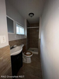 170 Meehan Ave photo'