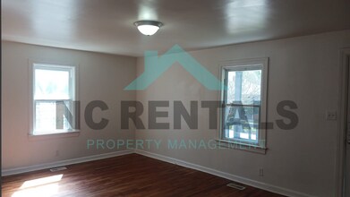 1209 Gordon St in Greensboro, NC - Building Photo - Building Photo