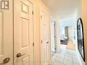 160 Guelph Private in Ottawa, ON - Building Photo - Building Photo