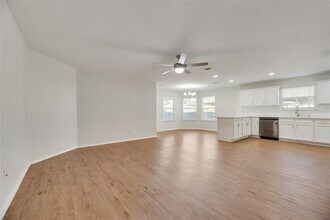4026 Red Rock Dr in Heartland, TX - Building Photo - Building Photo