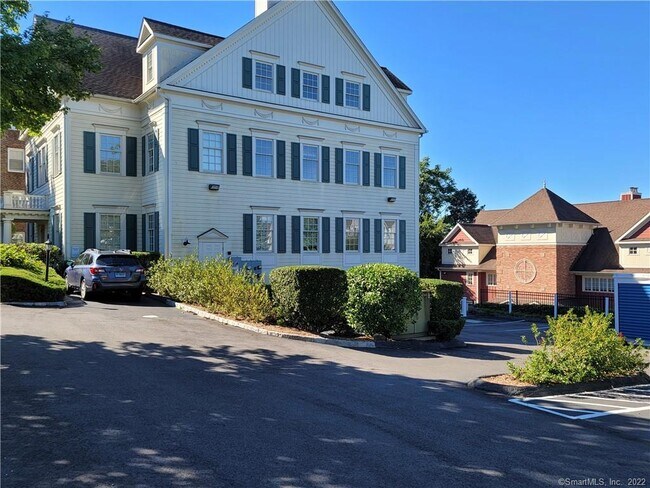 128 East Ave in Norwalk, CT - Building Photo - Building Photo