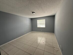 2519 Griffin Square in West Palm Beach, FL - Building Photo - Building Photo