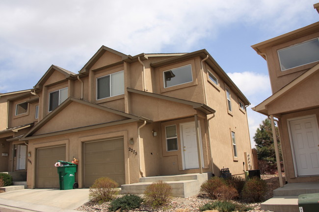 2275-2293 Golden Gate in Colorado Springs, CO - Foto de edificio - Building Photo