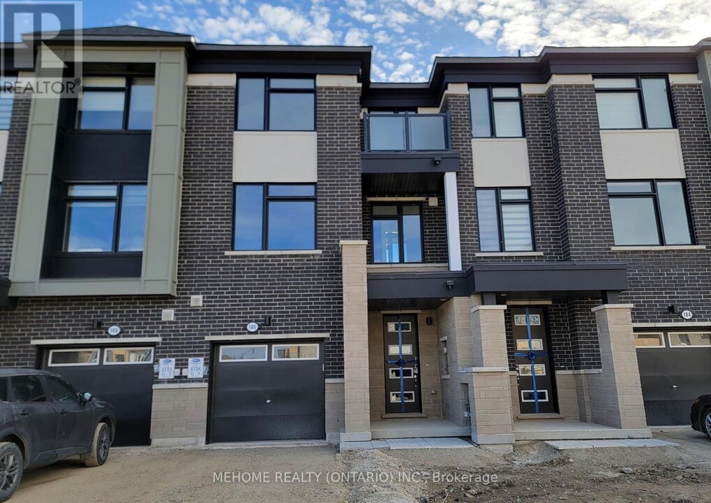 186 Keppel Cir in Brampton, ON - Building Photo