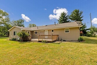 5796 Beecher Rd in Granville, OH - Building Photo - Building Photo