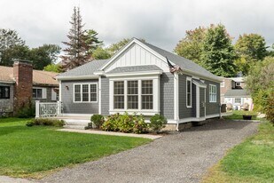 10 Willow Ln in Hampton, NH - Building Photo