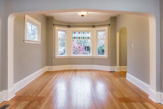 5035 NE 12th Ave in Portland, OR - Building Photo - Building Photo