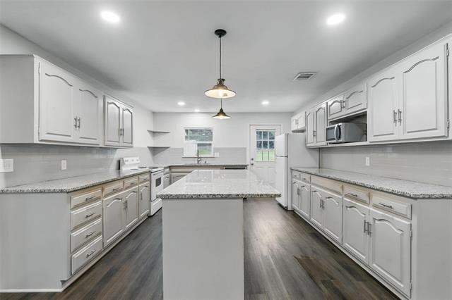 9337 Heron Dr in Fort Worth, TX - Building Photo - Building Photo