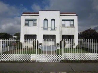 6064 S Budlong Ave in Los Angeles, CA - Building Photo - Building Photo