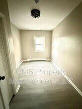 378 Grand St in Roselle, NJ - Foto de edificio - Building Photo