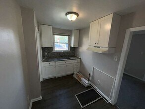 13621 Ashton Rd in Detroit, MI - Building Photo - Building Photo