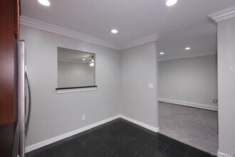 17 Dunstan Pl in Coram, NY - Building Photo - Building Photo