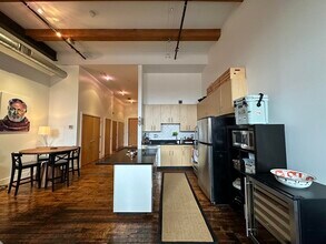 1 Westinghouse Plz in Boston, MA - Building Photo - Building Photo