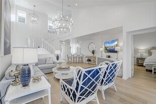 8345 Excalibur Cir in Naples, FL - Building Photo