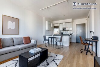 550 W 54th St in New York, NY - Foto de edificio - Building Photo