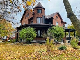80 Bridge St W in Belleville, ON - Building Photo