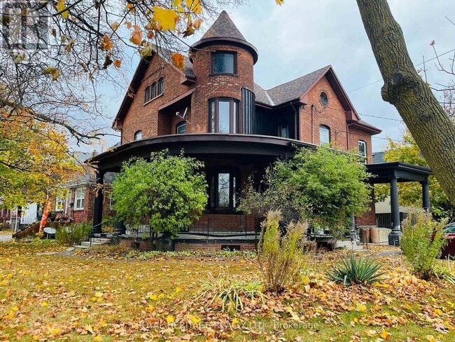 property at 80 Bridge St W