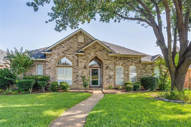 property at 2913 Bellerive Dr