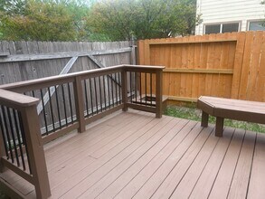 5435 Bright Run in San Antonio, TX - Building Photo - Building Photo