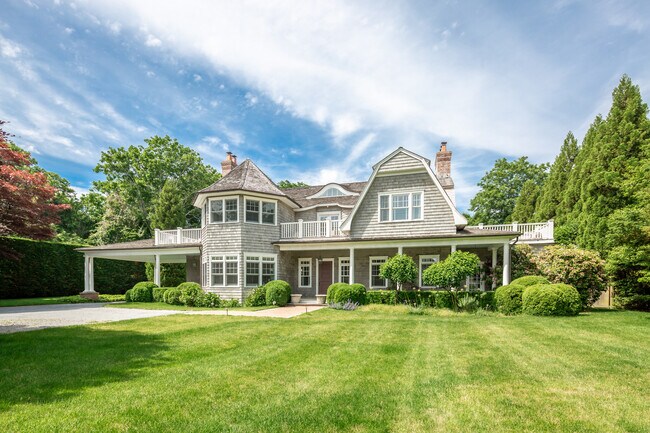 property at 22 Davids Ln