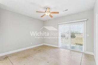 8013 E 34th Ct S in Wichita, KS - Building Photo - Building Photo