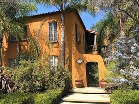 1415 S Sierra Bonita Ave in Los Angeles, CA - Building Photo