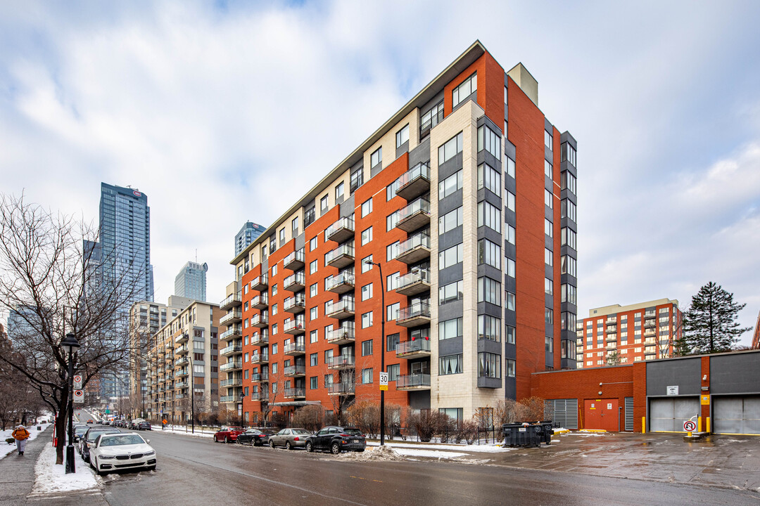 Jardins Windsor in Montréal, QC - Building Photo