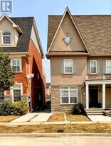 5489 Festival Dr in Mississauga, ON - Building Photo