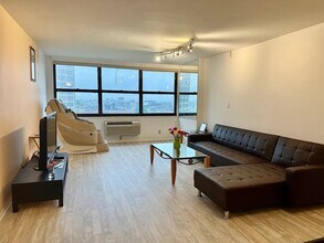 7004 BLVD E in Guttenberg, NJ - Foto de edificio - Building Photo