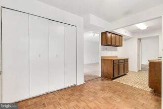 11216 Cherry Hill Rd in Beltsville, MD - Building Photo - Building Photo