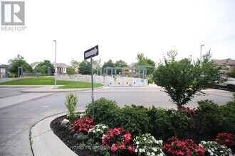 9090-19090 Yonge St in Richmond Hill, ON - Building Photo - Building Photo