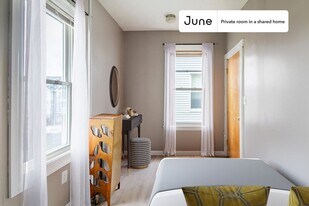 Room in Shared 5 bed/1 bath home in Boston, MA - Building Photo