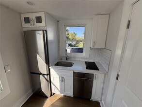 333 9th Ave N, Unit A in St. Petersburg, FL - Building Photo - Building Photo