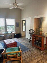 302 Riverhill Blvd in Kerrville, TX - Building Photo - Building Photo