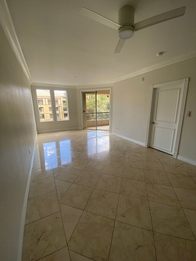 220 E Flamingo Rd in Las Vegas, NV - Building Photo - Building Photo