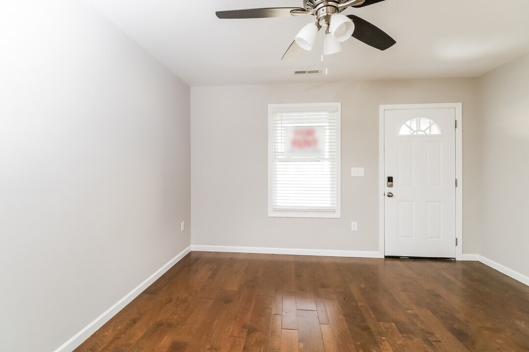 513 Sycamore Br Rd in Asheville, NC - Building Photo
