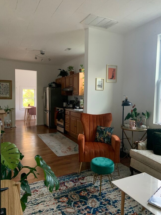 property at 1735 N Kimball Ave