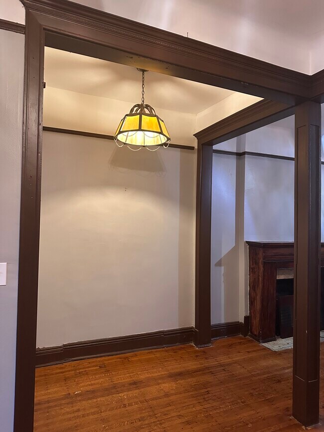 4930 S St Lawrence Ave in Chicago, IL - Building Photo - Building Photo
