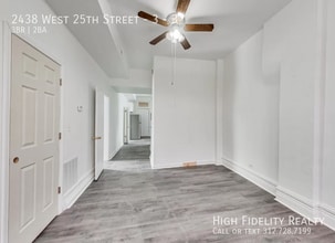 2438 W 25th St in Chicago, IL - Building Photo - Building Photo