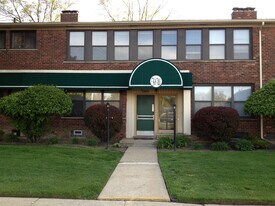 25901 Woodward Ave, Unit 101 in Royal Oak, MI - Building Photo