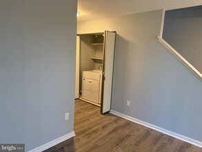 1935 Winslow Ct in Woodbridge, VA - Building Photo - Building Photo