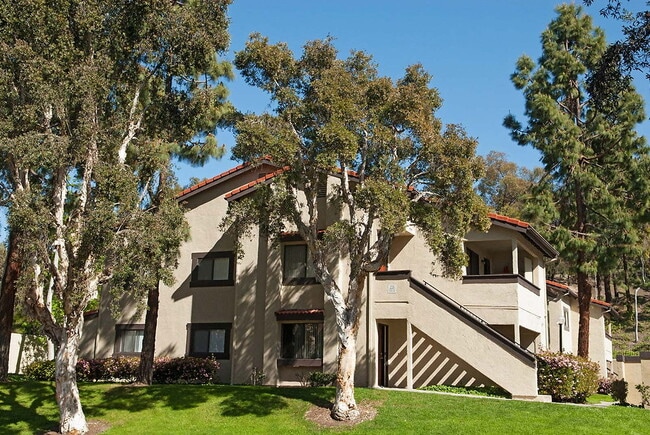 Mission Hills in Oceanside, CA - Building Photo - Building Photo